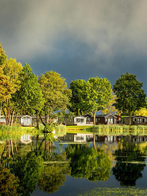 5 star caravan site with fishing Herefordshire photo