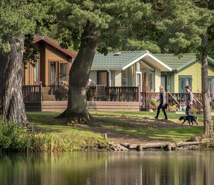 Lake edge luxury holiday lodges at Pearl Lake Country Holiday Park, Herefordshire