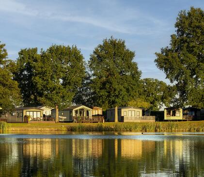 Pearl Lake lake edge holiday homes for sale