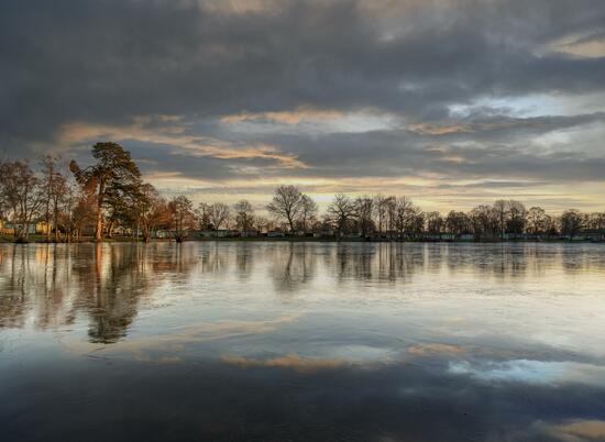 Winter sunset at Pearl Lake