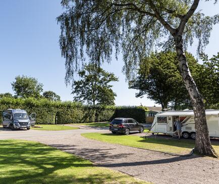 5 star caravan touring site at Pearl Lake Herefordshire