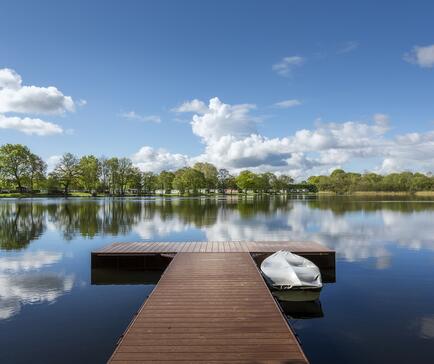 Lake view at Pearl Lake 5 star caravan park