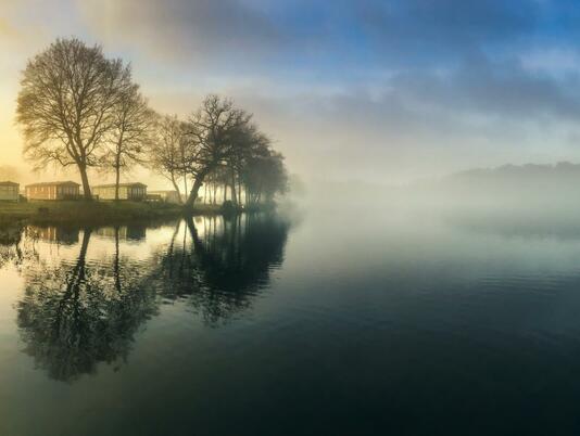 Winter sunrise at Pearl Lake