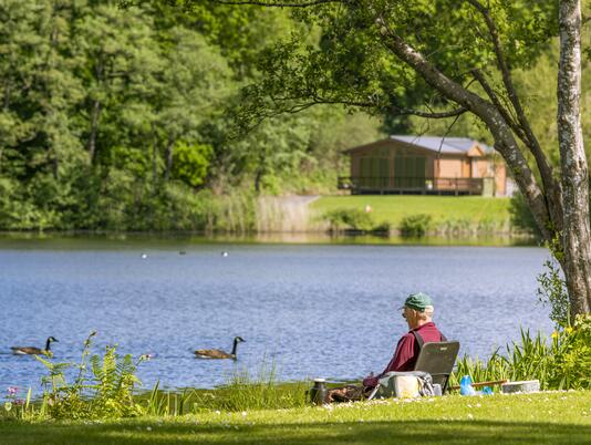 Caravan park with fishing lake at Pearl Lake Herefordshire photo