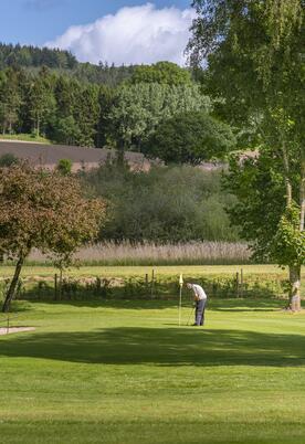 Caravan park with golf course at Pearl Lake photo