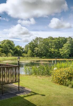 Lake edge holiday homes at Pearl Lake