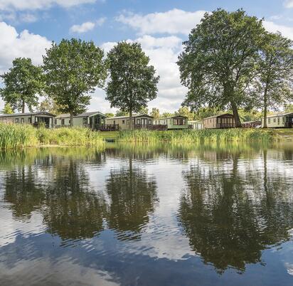 Lake edge holiday homes at Pearl Lake Country Holiday Park, Herefordshire