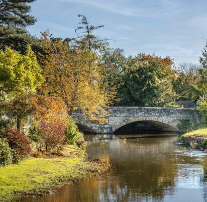 Static caravans for sale on site 5 star park, autumn colours in Eardisland photo