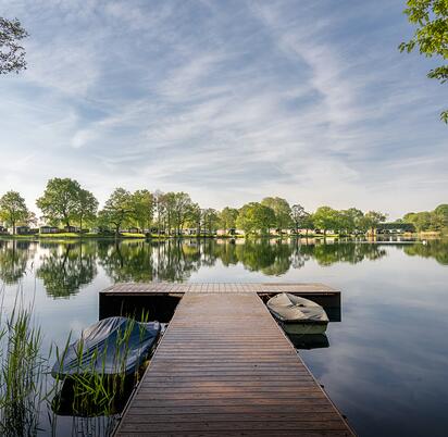 Pearl Lake Country Holiday Park, lake jetty