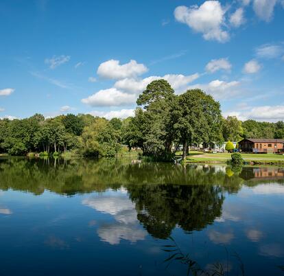 5 star caravan park with fishing lake