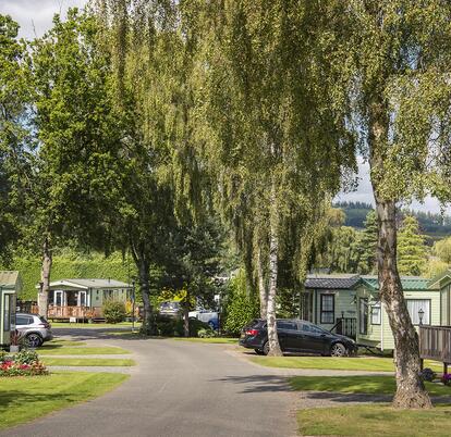 Looking into Pearl Lake Country Holiday Park, Herefordshire