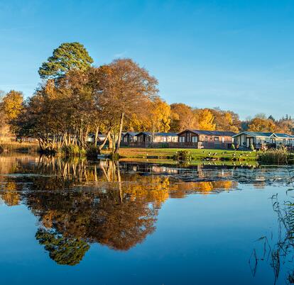 Autumn morning across the bay at Pearl Lake