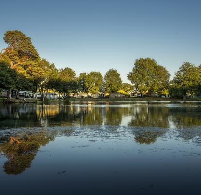 Pearl Lake lake edge holiday homes for sale