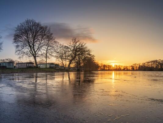 Winter sunset at Pearl Lake