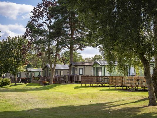 Holiday homes overlooking the golf course at Pearl Lake