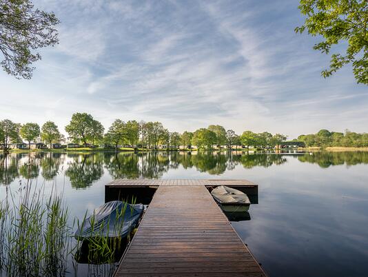 Pearl Lake Country Holiday Park, lake jetty