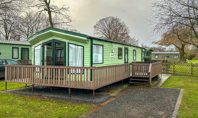 Willerby Winchester holiday home for sale at 5 star caravan park with fishing lake and golf course. Exterior photo